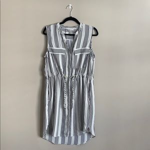 Sleeveless, striped dress with side pockets